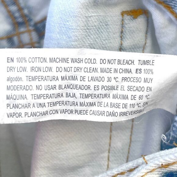 Forever 21 Light Wash Distressed Denim Shorts - Picture 5 of 5